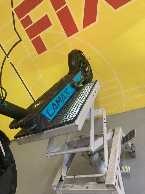 LAMAX E-Scooter S11600 -ridden for 911 km