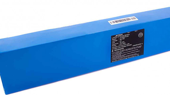 Wie wird ein E-Scooter richtig aufgeladen?